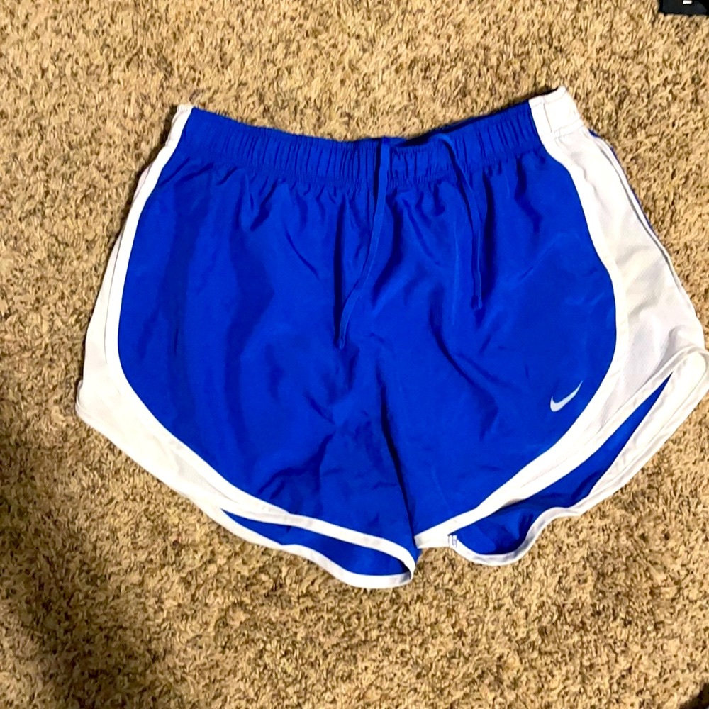 nike women’s running shorts